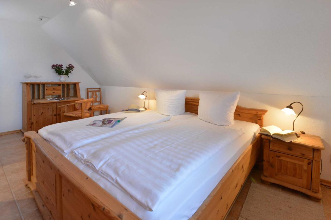 Stoertebeker Appartements - "Stoertebeker Pferdehof" Ralswiek Szoba fotó