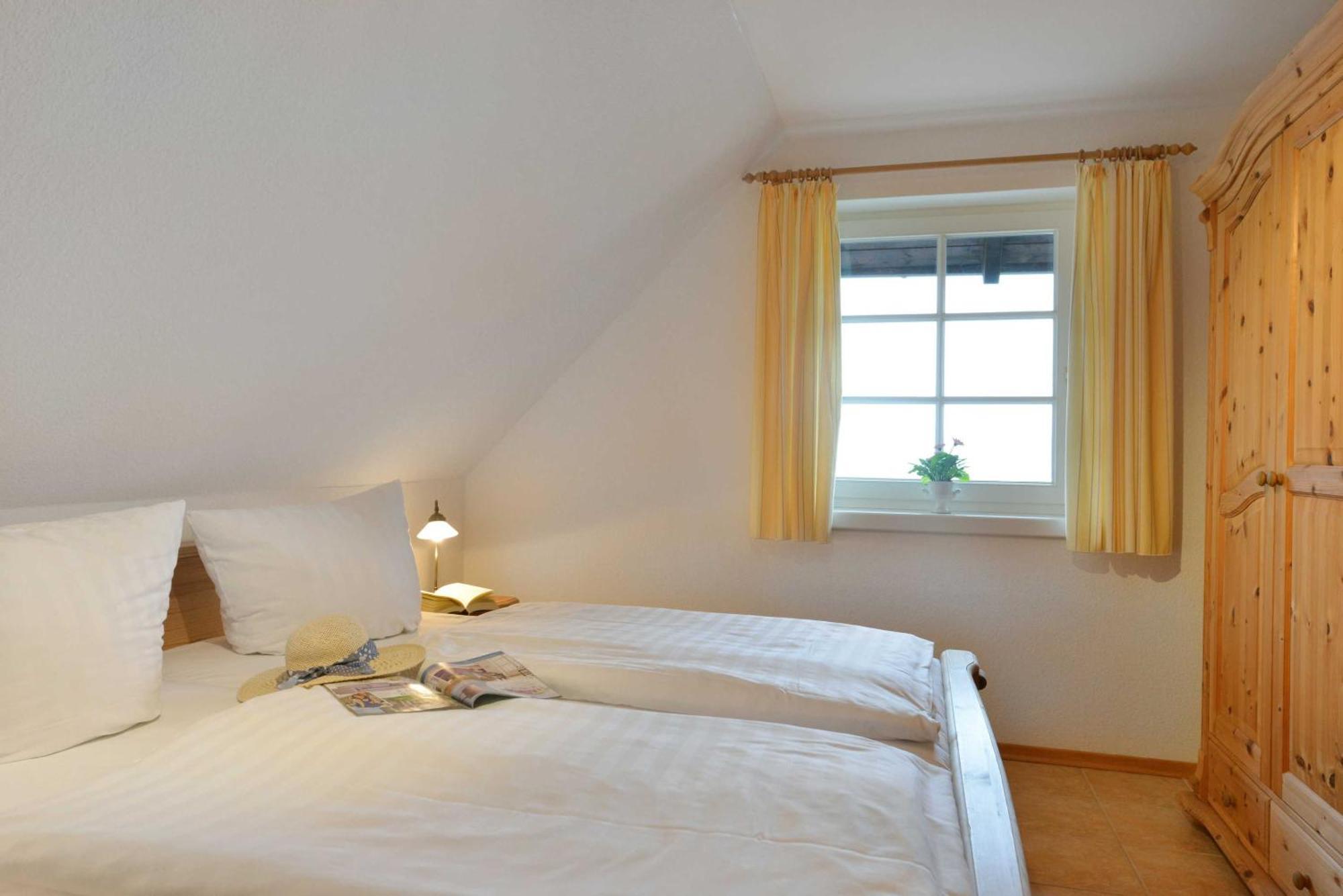 Stoertebeker Appartements - "Stoertebeker Pferdehof" Ralswiek Szoba fotó